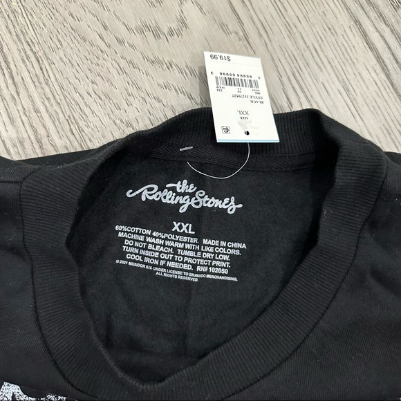 ROLLING STONE | Cropped Crewneck NWT - Picture 4 of 8